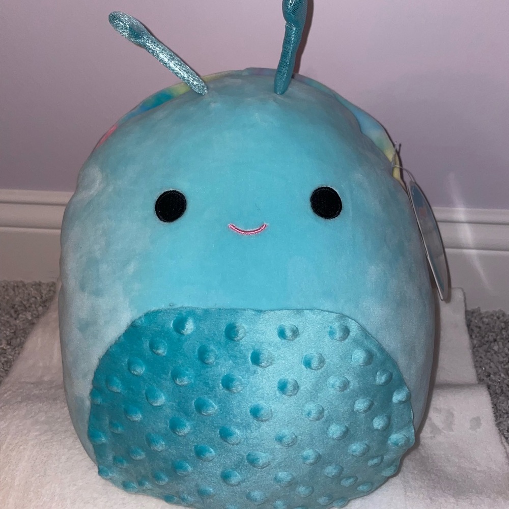 Sid snail squishmallow